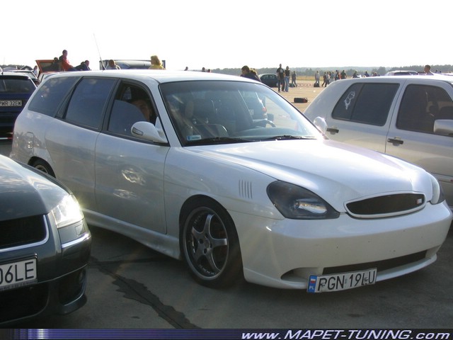 Daewoo Nubira (01).JPG