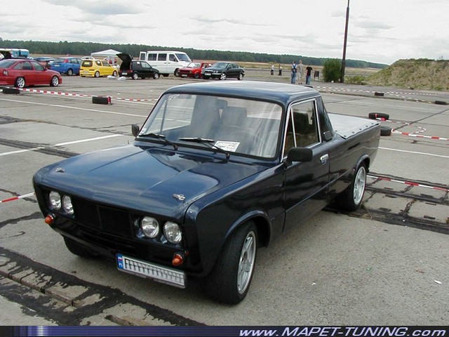 Fiat 125 pickup (03).jpg