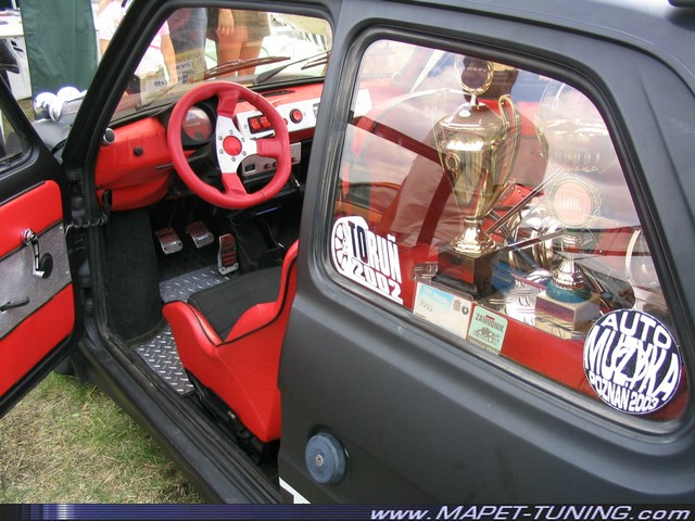Fiat 126 Maluch (09).JPG