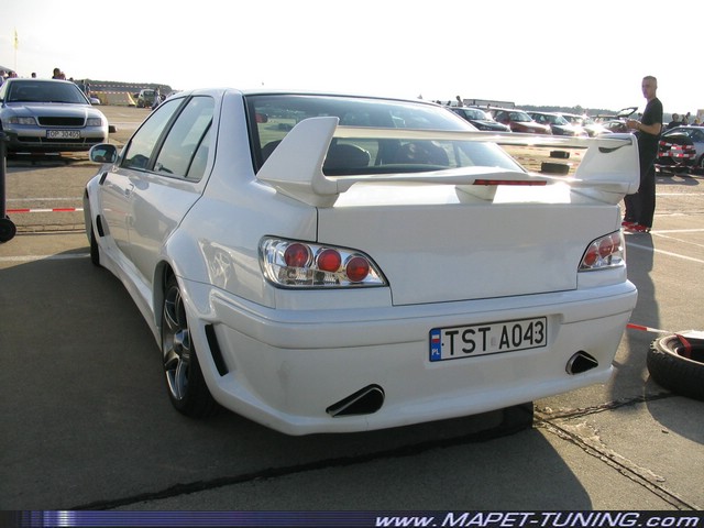 Peugeot 406 (01).JPG