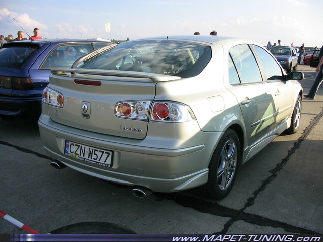 Renault Laguna II (01).JPG