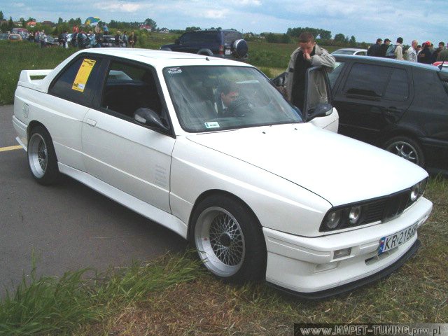bmw_biale_1.jpg